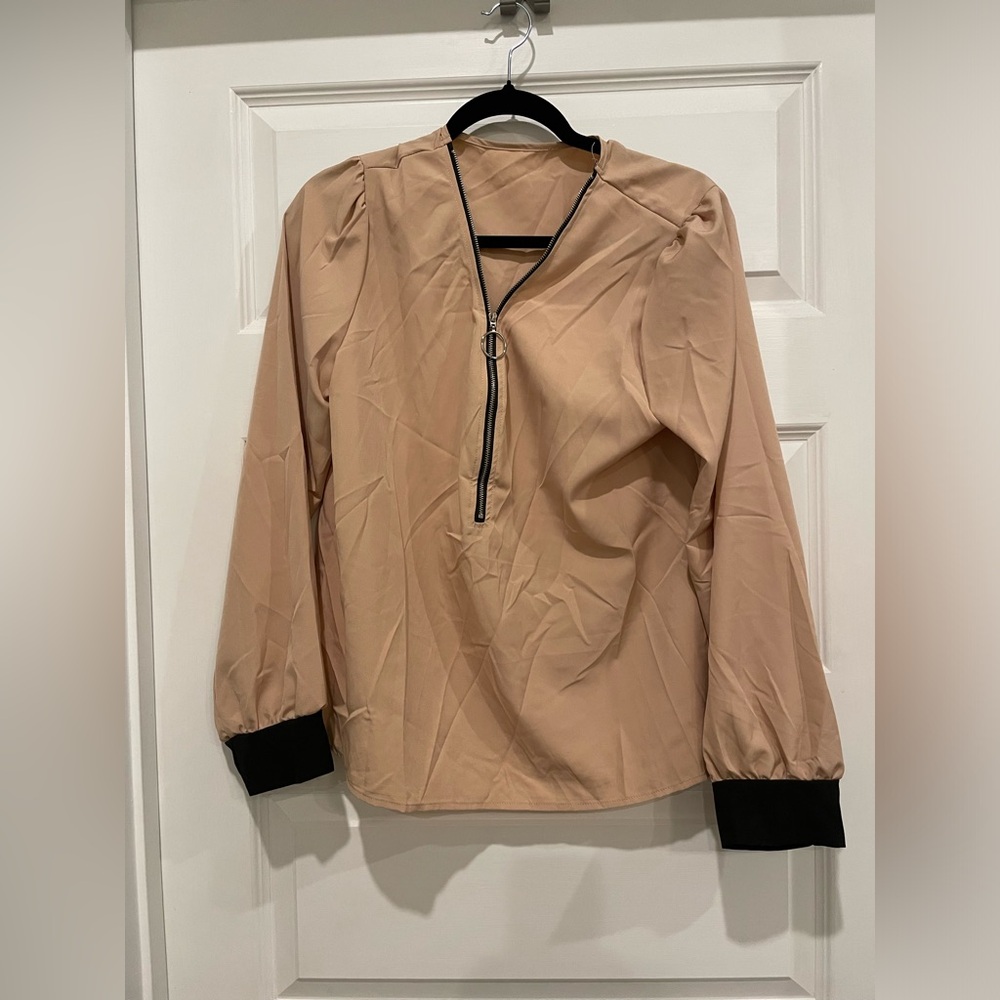 SHEIN- Tan & Black Zipper Shirt- Size Large